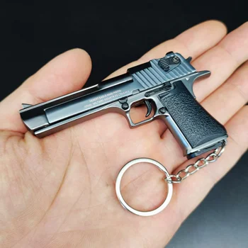 Креативный пистолет 1: 3 с черным корпусом Desert Eagle Из цинкового сплава, миниатюрный игрушечный брелок-подвеска Не может снимать подарки мальчику на день рождения