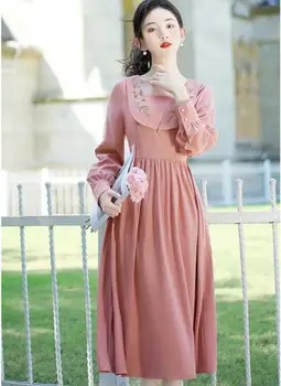 Французское винтажное шикарное платье с квадратным вырезом, Милая вышивка в виде цветка, Длинный рукав, Осеннее платье миди для женщин, женское платье